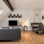 Schmidt Apartment *